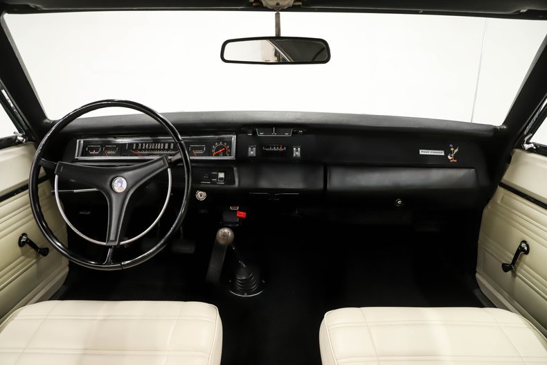Plymouth-Road-runner-1969-Black-Velvet-White-40