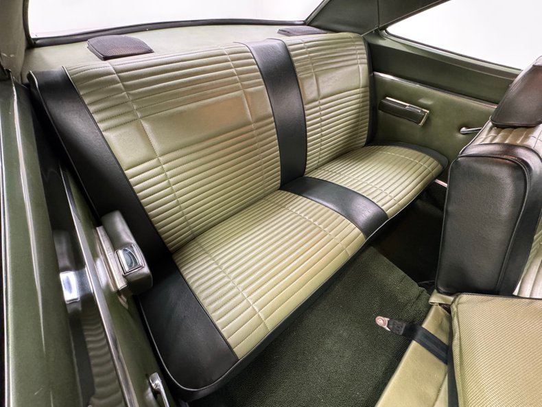 Plymouth-Road-runner-1969-Frost-Green-Metallic-Light-Green-40