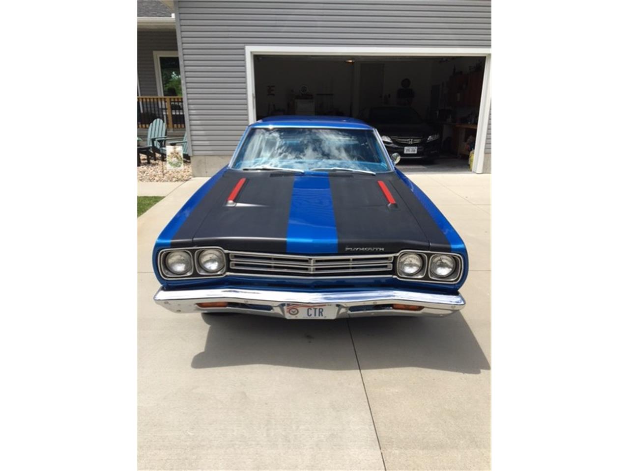 Plymouth-Road-runner-1969-Jamaica-Blue-Blue-2