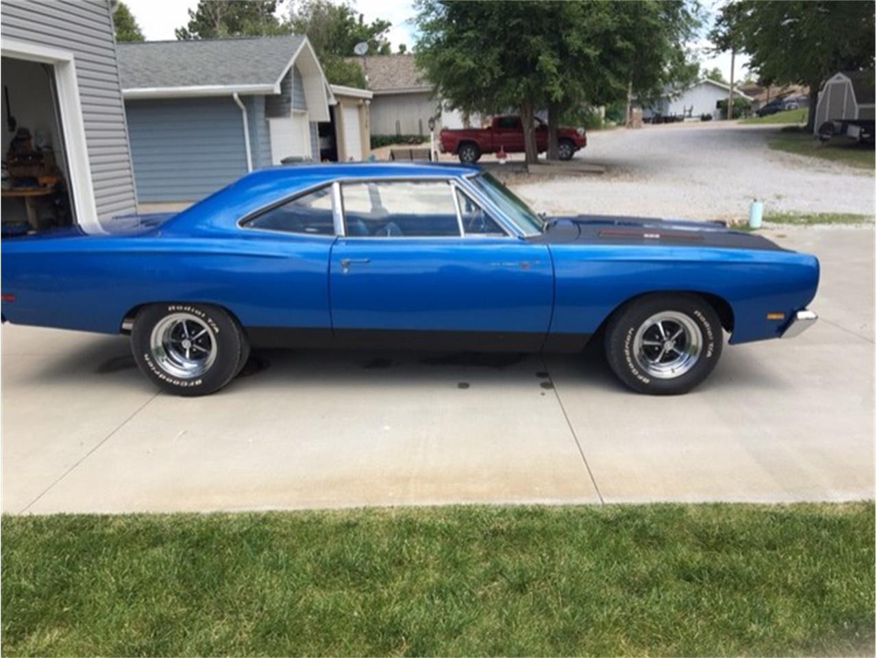 Plymouth-Road-runner-1969-Jamaica-Blue-Blue-3