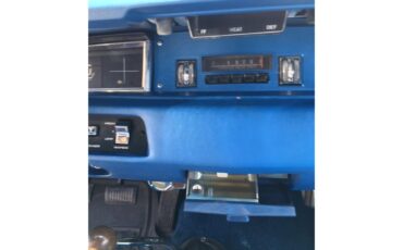 Plymouth-Road-runner-1969-Jamaica-Blue-Blue