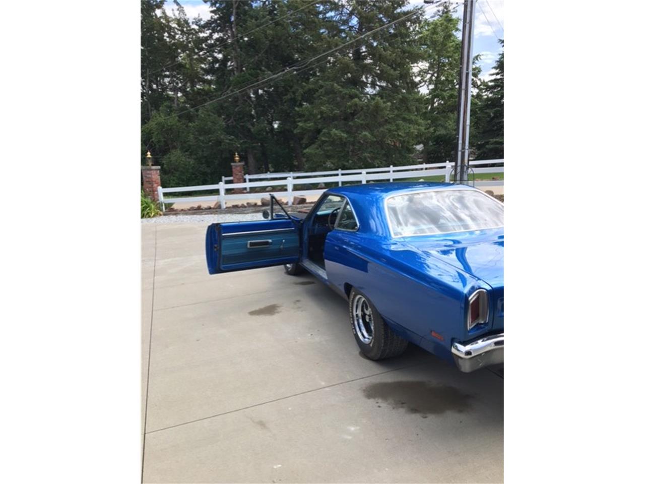 Plymouth-Road-runner-1969-Jamaica-Blue-Blue-4