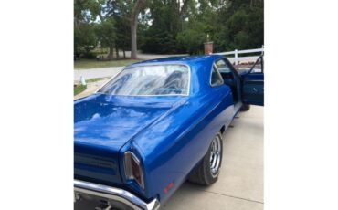 Plymouth-Road-runner-1969-Jamaica-Blue-Blue-5