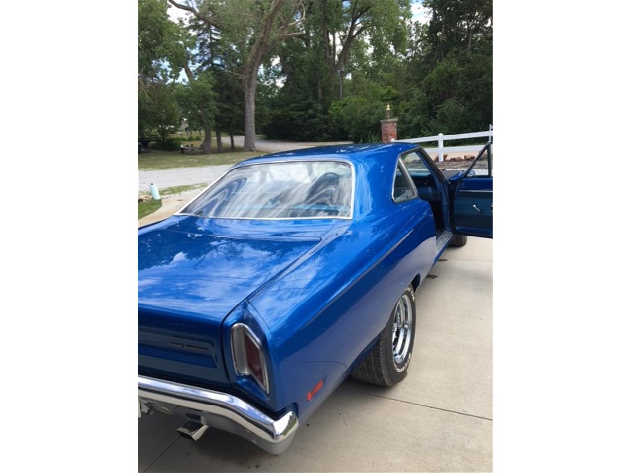 Plymouth-Road-runner-1969-Jamaica-Blue-Blue-5