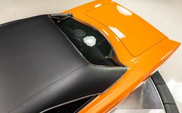 Plymouth-Road-runner-1969-Orange-14