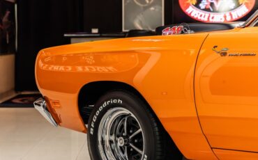 Plymouth-Road-runner-1969-Orange-18