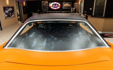 Plymouth-Road-runner-1969-Orange-21