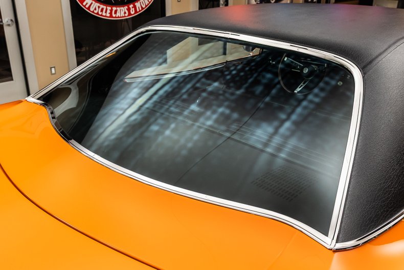 Plymouth-Road-runner-1969-Orange-22