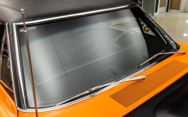 Plymouth-Road-runner-1969-Orange-41
