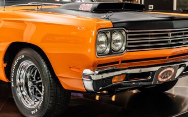 Plymouth-Road-runner-1969-Orange-48