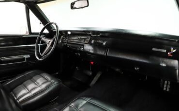 Plymouth-Road-runner-1969-Scorch-Red-Black-38