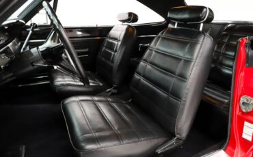 Plymouth-Road-runner-1969-Scorch-Red-Black-9