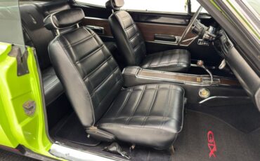 Plymouth-Road-runner-1969-Sublime-Green-Black-18