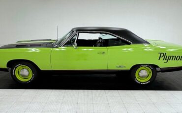 Plymouth-Road-runner-1969-Sublime-Green-Black