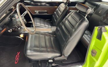 Plymouth-Road-runner-1969-Sublime-Green-Black-39