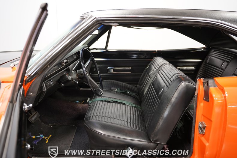 Plymouth-Road-runner-1969-Vitamin-C-Black-40