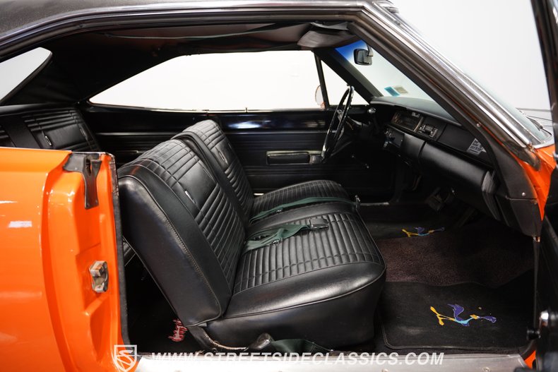 Plymouth-Road-runner-1969-Vitamin-C-Black-7