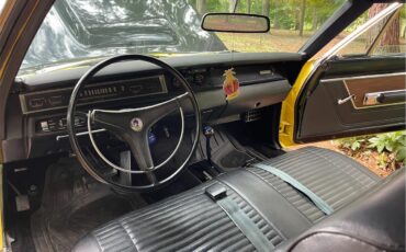 Plymouth-Road-runner-1969-Yellow-Black-3