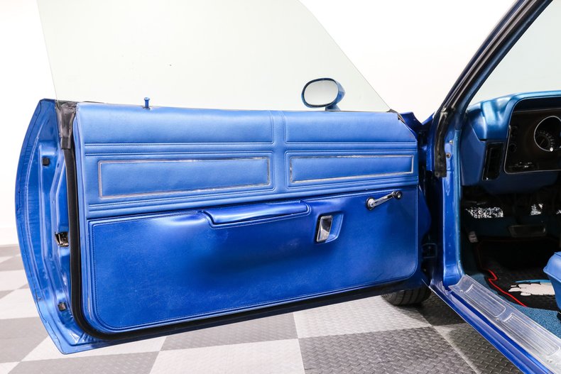 Plymouth-Road-runner-1971-BLUE-Blue-12