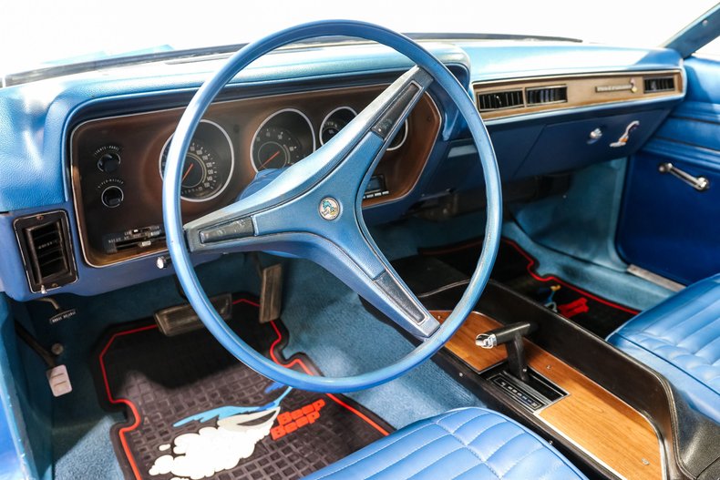 Plymouth-Road-runner-1971-BLUE-Blue-13