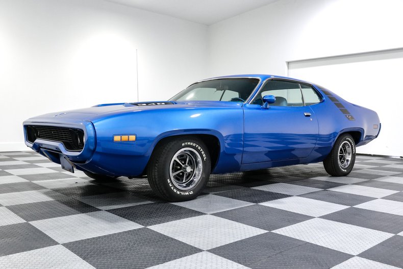 Plymouth-Road-runner-1971-BLUE-Blue-3