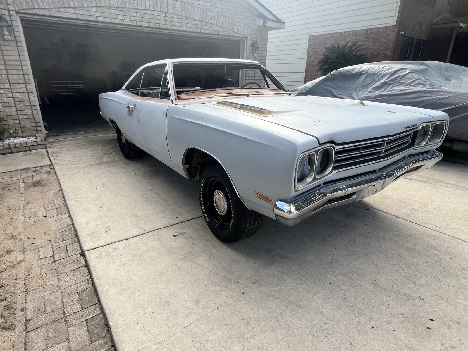 Plymouth-Roadrunner-1969