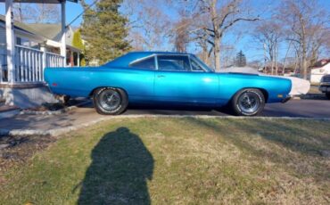 Plymouth-Roadrunner-1969-Blue-11