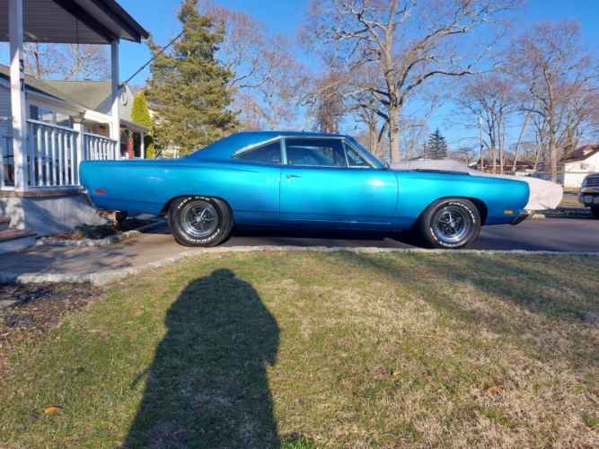 Plymouth-Roadrunner-1969-Blue-11