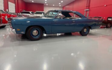 Plymouth-Roadrunner-1969-Jamaica-Blue-Metalli-White-3
