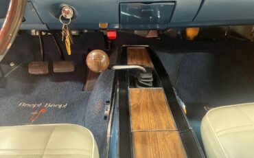 Plymouth-Roadrunner-1969-Jamaica-Blue-Metalli-White-30