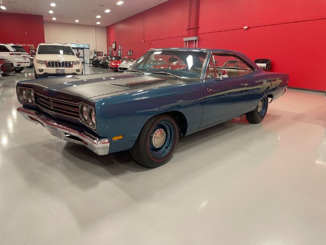 Plymouth-Roadrunner-1969-Jamaica-Blue-Metalli-White-31