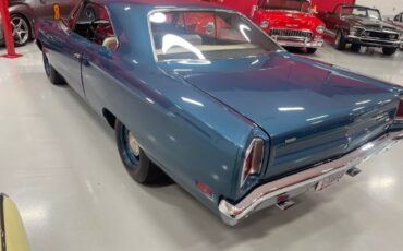 Plymouth-Roadrunner-1969-Jamaica-Blue-Metalli-White-5