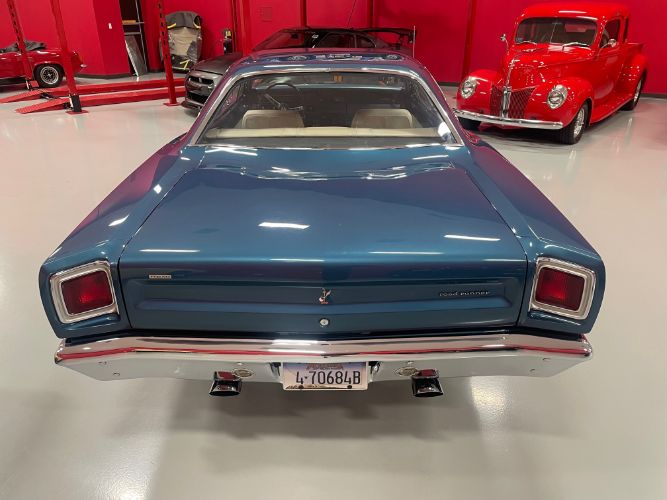 Plymouth-Roadrunner-1969-Jamaica-Blue-Metalli-White-6
