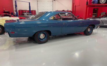 Plymouth-Roadrunner-1969-Jamaica-Blue-Metalli-White-8