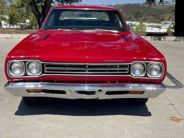 Plymouth-Roadrunner-1969-Red-10