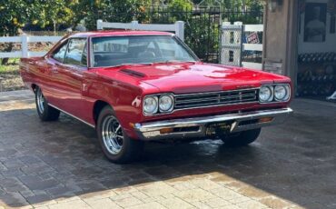 Plymouth-Roadrunner-1969-Red-12