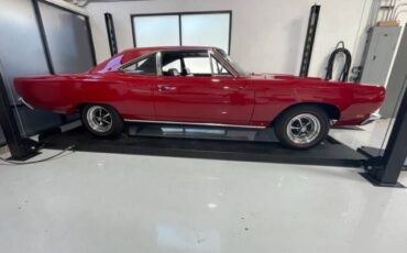 Plymouth-Roadrunner-1969-Red-17