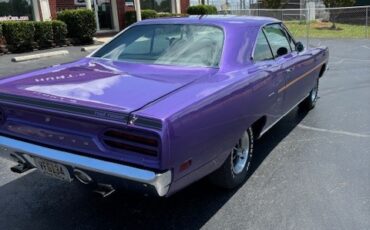 Plymouth-Roadrunner-1970-2-Door-Hardtpp-2