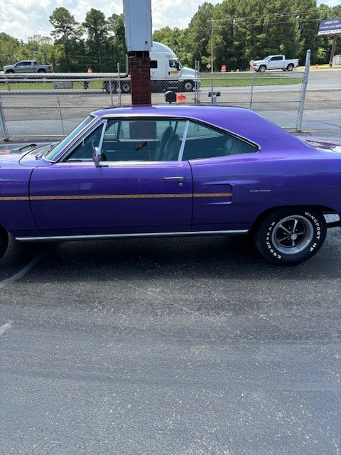 Plymouth-Roadrunner-1970-2-Door-Hardtpp-6