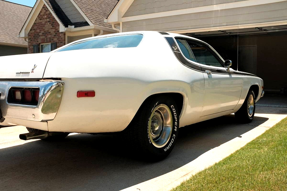 Plymouth-Roadrunner-1973-Coupe-3