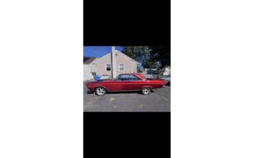 Plymouth-Satellite-1965-Candy-Apple-Red-Black-3