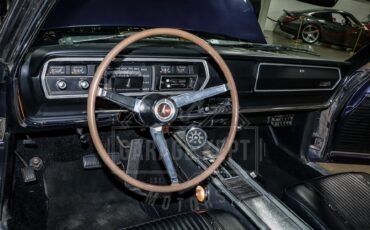 Plymouth-Satellite-1966-Purple-Black-2