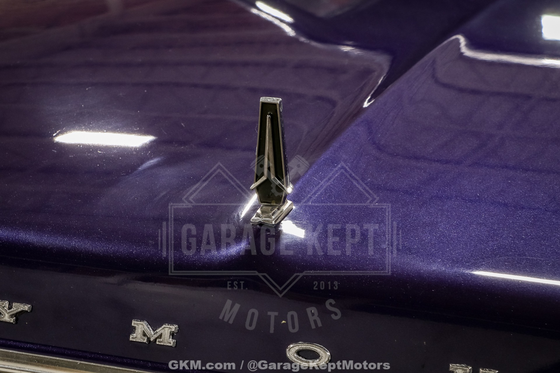 Plymouth-Satellite-1966-Purple-Black-33