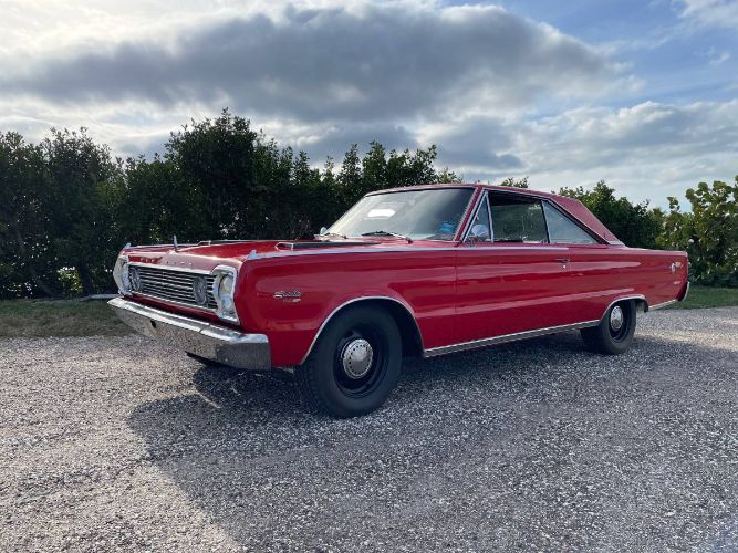 Plymouth-Satellite-1966-Red-21