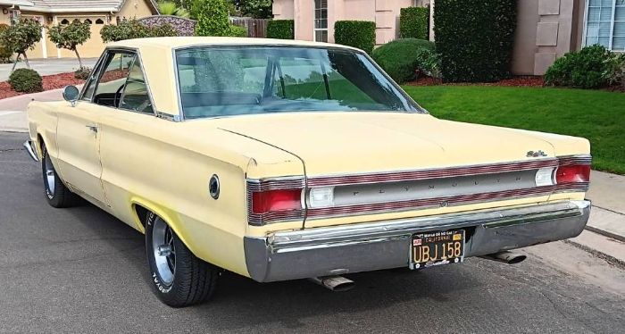 Plymouth-Satellite-1967-11