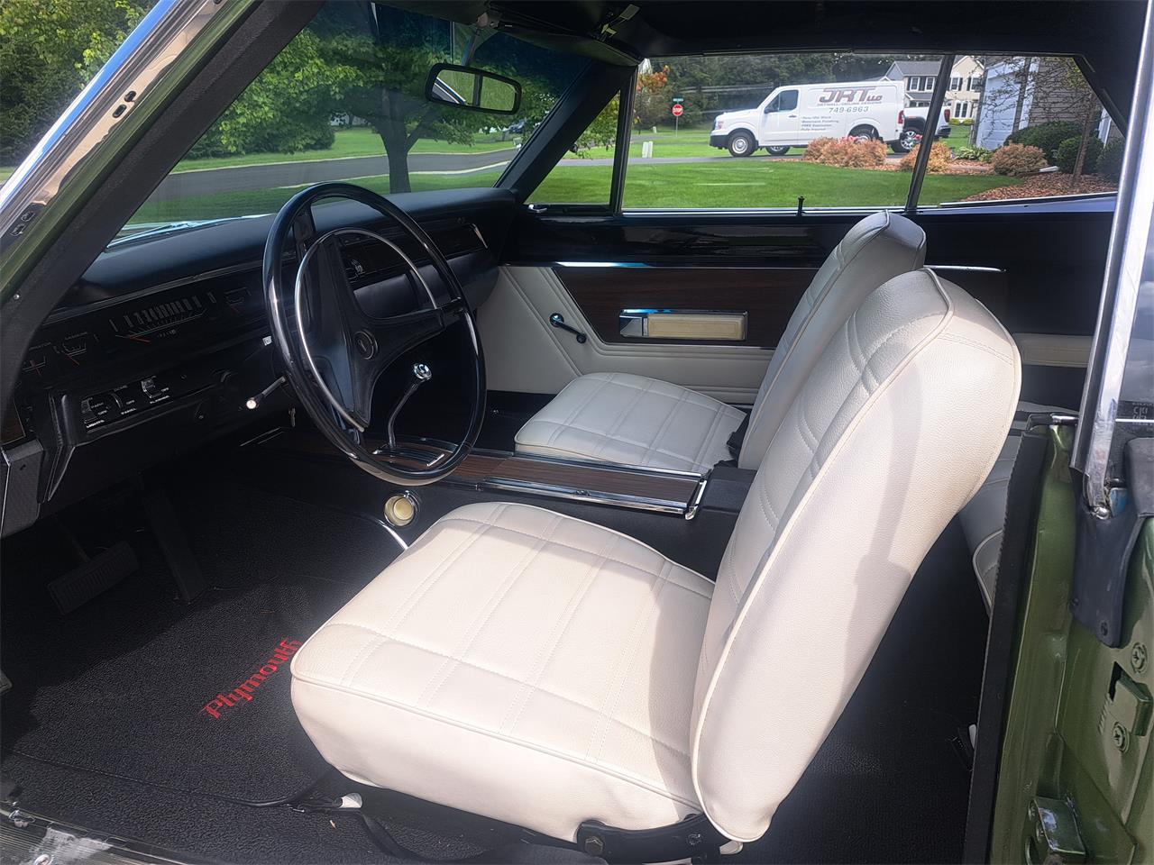 Plymouth-Satellite-1969-Green-White-6
