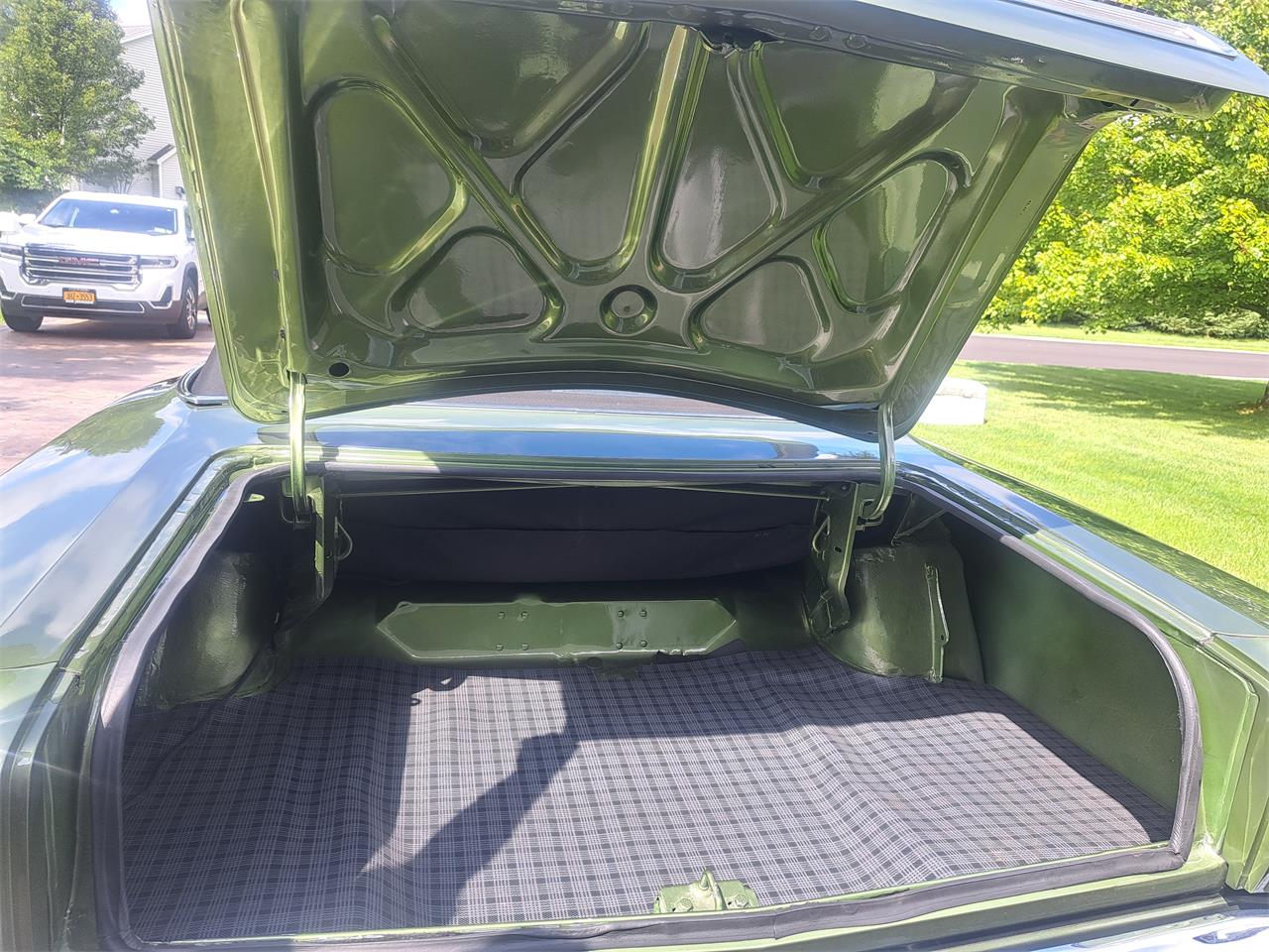 Plymouth-Satellite-1969-Green-White-7