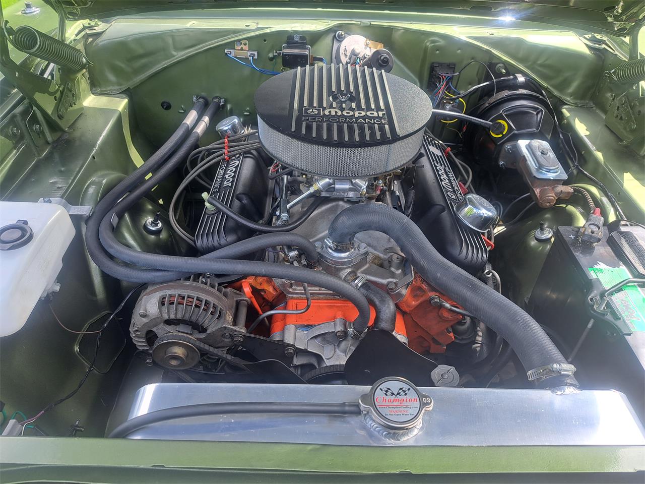 Plymouth-Satellite-1969-Green-White-9