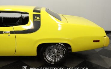 Plymouth-Satellite-1973-Yellow-Black-11