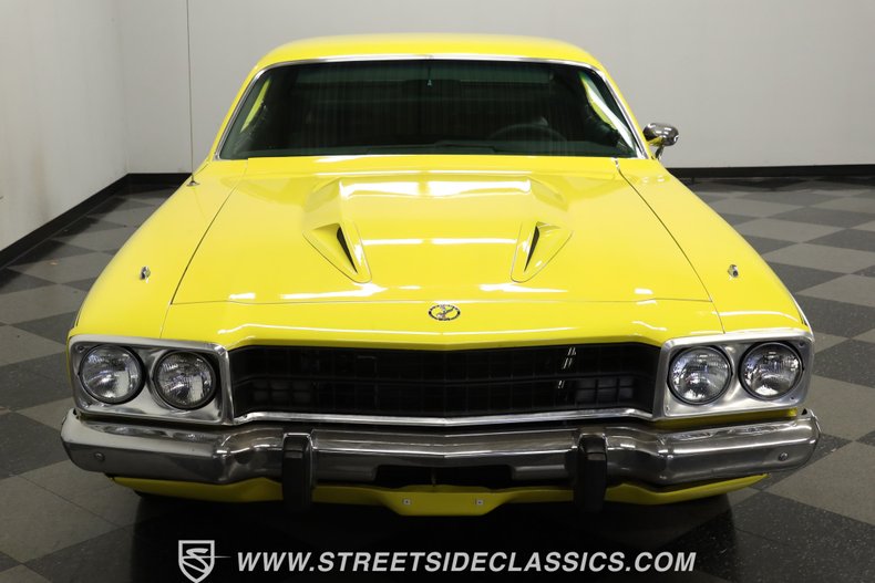 Plymouth-Satellite-1973-Yellow-Black-15